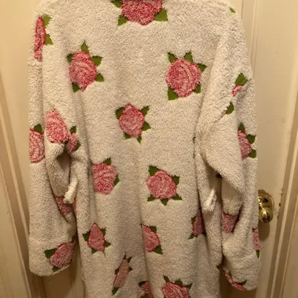 Aegean Apparel Roses Robe - Picture 3 of 4
